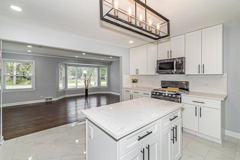 1084 E Algonquin Rd, Des Plaines, IL 60016 photo 7