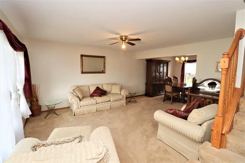 5419 Isabel Ct, Plainfield, IL 60586 photo 2