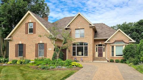 10 Union Cir, Wheaton, IL 60187 photo 1