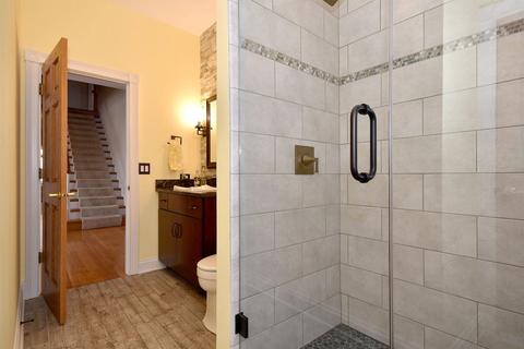 10 Union Cir, Wheaton, IL 60187 photo 9