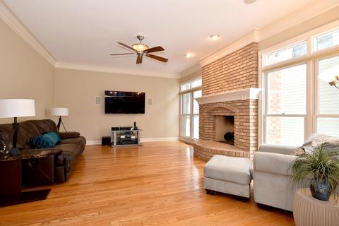 10 Union Cir, Wheaton, IL 60187 photo 17
