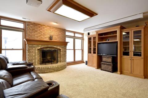 10 Union Cir, Wheaton, IL 60187 photo 31