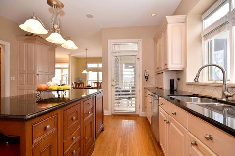10 Union Cir, Wheaton, IL 60187 photo 13