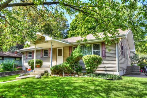 4220 Sioux Ln, Mchenry, IL 60050 photo 1