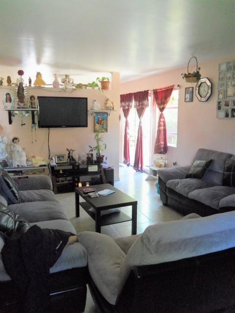127 Highbury Dr, Elgin, IL 60120 photo 4