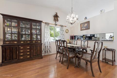 625 Hampton Cir, Elgin, IL 60120 photo 7