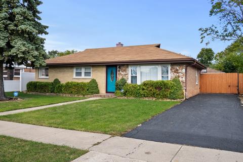 7818 W 73rd Pl, Bridgeview, IL 60455 photo 2