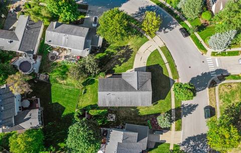620 N Airlite St, Elgin, IL 60123 photo 8