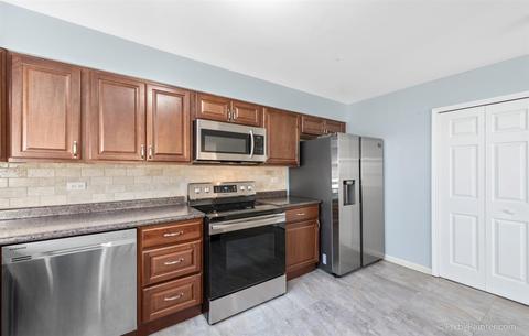 620 N Airlite St, Elgin, IL 60123 photo 17