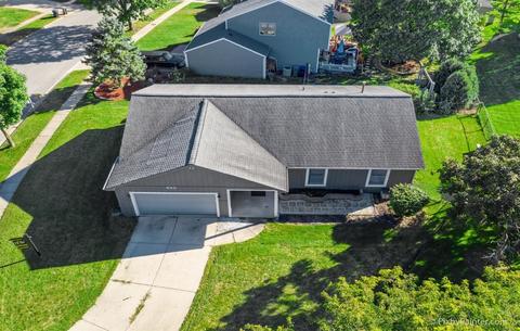 620 N Airlite St, Elgin, IL 60123 photo 3