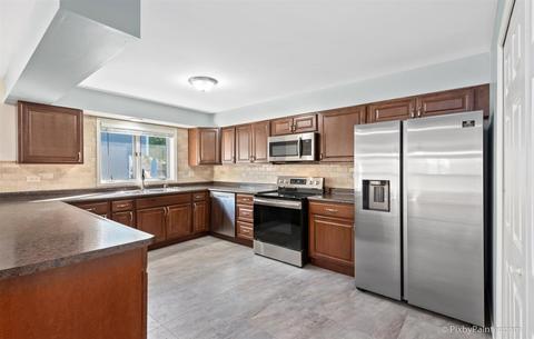 620 N Airlite St, Elgin, IL 60123 photo 15