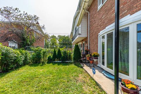 8806 Dee Rd, Des Plaines, IL 60016 photo 2