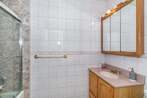 8806 Dee Rd, Des Plaines, IL 60016 photo 13