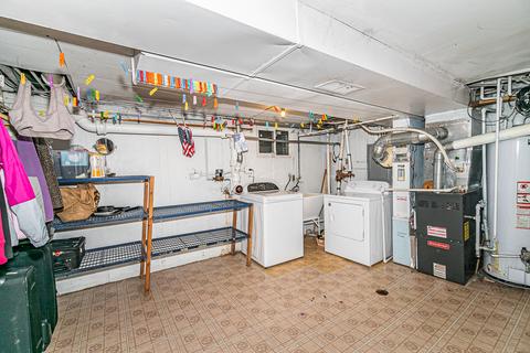 8806 Dee Rd, Des Plaines, IL 60016 photo 16