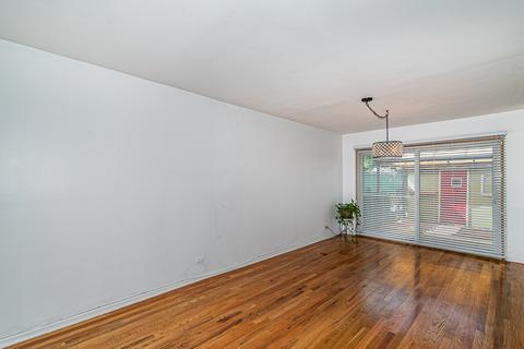 8806 Dee Rd, Des Plaines, IL 60016 photo 5