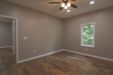 712 E Washington St, Clinton, IL 61727 photo 9