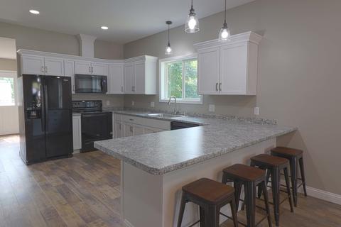 712 E Washington St, Clinton, IL 61727 photo 4