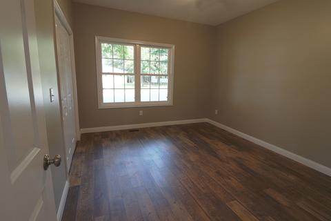 712 E Washington St, Clinton, IL 61727 photo 8