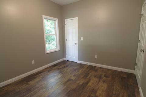 712 E Washington St, Clinton, IL 61727 photo 12