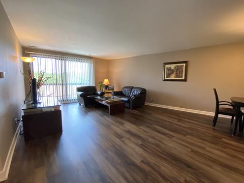 1500 Harbour Dr #4U, Wheeling, IL 60090 photo 6