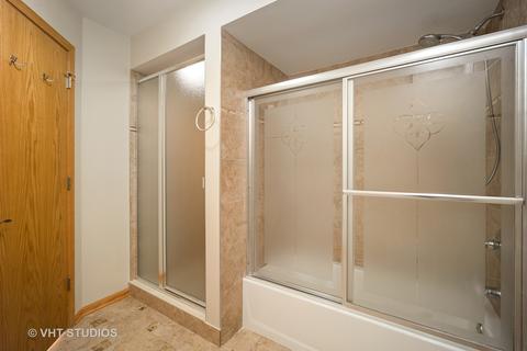 2557 Windrush Ln, Northbrook, IL 60062 photo 9