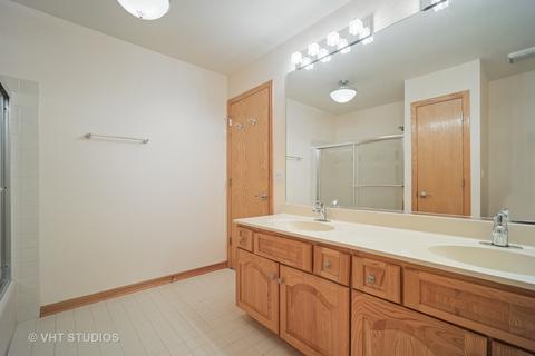 2557 Windrush Ln, Northbrook, IL 60062 photo 15