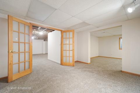 2557 Windrush Ln, Northbrook, IL 60062 photo 16