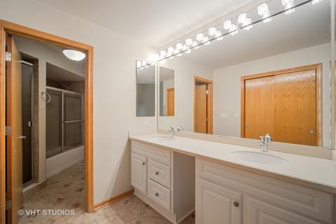 2557 Windrush Ln, Northbrook, IL 60062 photo 8