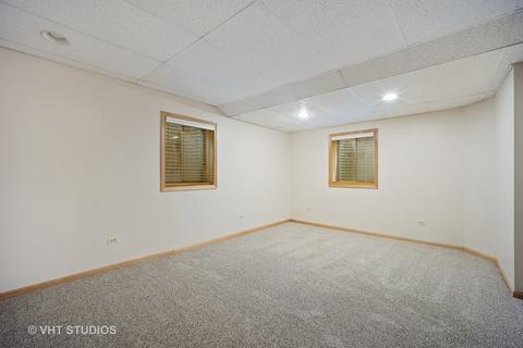 2557 Windrush Ln, Northbrook, IL 60062 photo 17