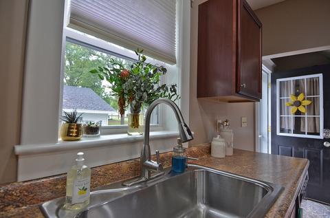 903 E Center St, Ottawa, IL 61350 photo 9