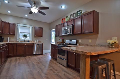 903 E Center St, Ottawa, IL 61350 photo 7