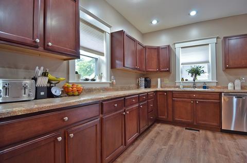 903 E Center St, Ottawa, IL 61350 photo 8