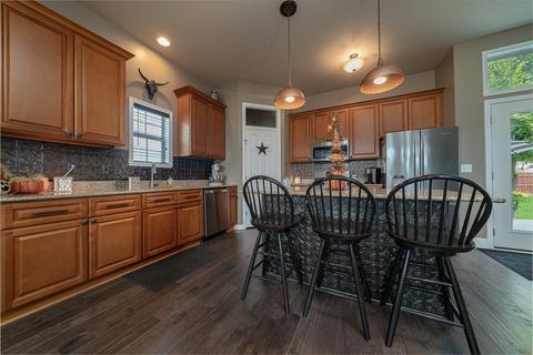 677 Biscayne Pl, Roscoe, IL 61073 photo 8