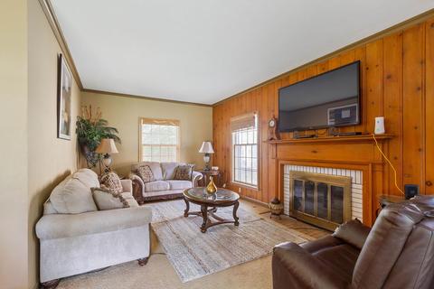 601 Normal Rd, Dekalb, IL 60115 photo 6