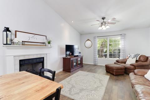 1302 Ogelthorpe Ave, Normal, IL 61761 photo 8