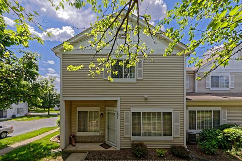 131 Braxton Ln, Aurora, IL 60504 photo 1