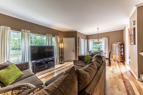 131 Braxton Ln, Aurora, IL 60504 photo 3