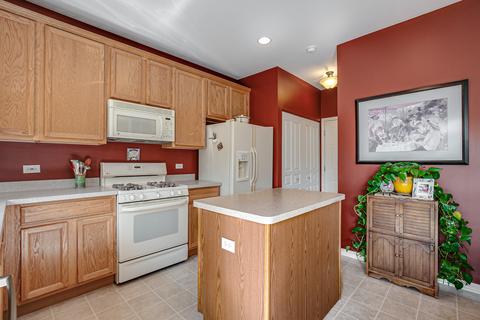 2747 Bay View Cir, Algonquin, IL 60102 photo 8