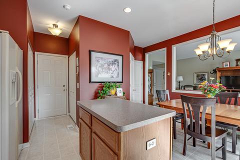 2747 Bay View Cir, Algonquin, IL 60102 photo 9