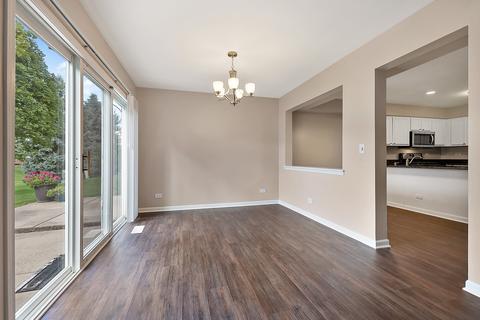 3137 Reflection Dr, Naperville, IL 60564 photo 8