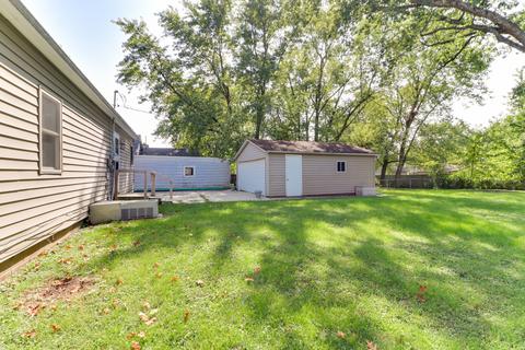 202 N Price St, Downs, IL 61736 photo 5