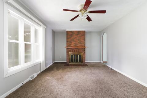 202 N Price St, Downs, IL 61736 photo 11