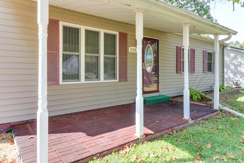202 N Price St, Downs, IL 61736 photo 2