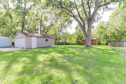 202 N Price St, Downs, IL 61736 photo 4