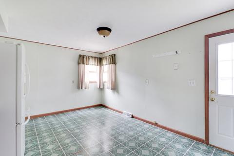 202 N Price St, Downs, IL 61736 photo 16
