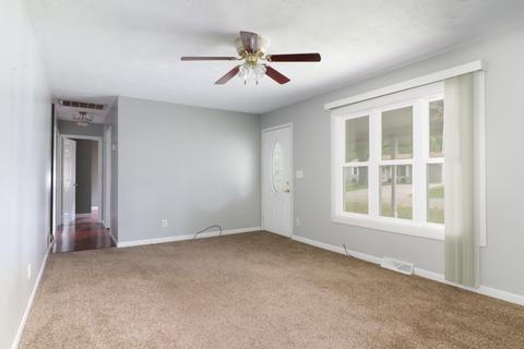 202 N Price St, Downs, IL 61736 photo 12