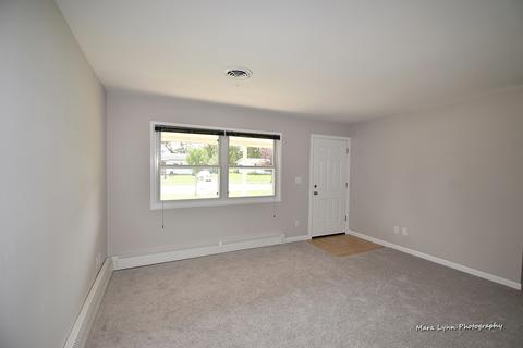 731 Cedardale Pl, Aurora, IL 60506 photo 2