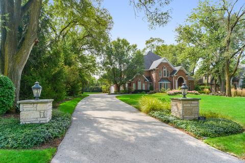 513 Ridgemoor Dr, Willowbrook, IL 60527 photo 3
