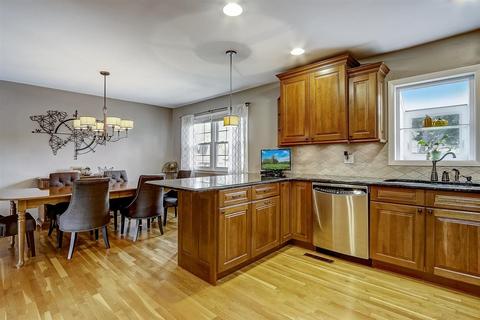1102 E Juniper Ln, Mount Prospect, IL 60056 photo 12