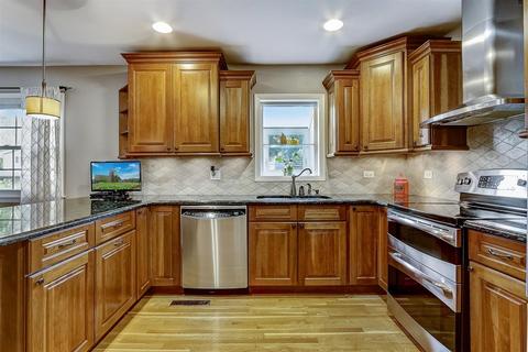1102 E Juniper Ln, Mount Prospect, IL 60056 photo 10